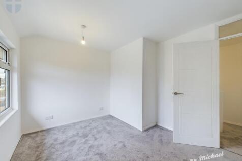 CAM02538G0-PR0228-STILL001