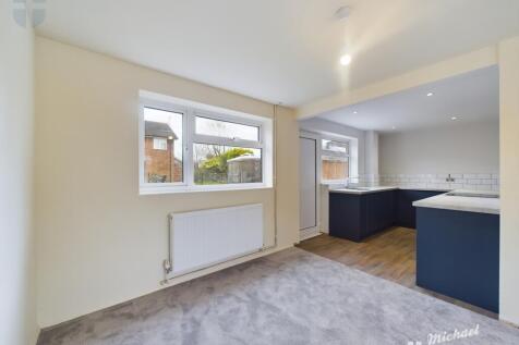 CAM02538G0-PR0228-STILL015