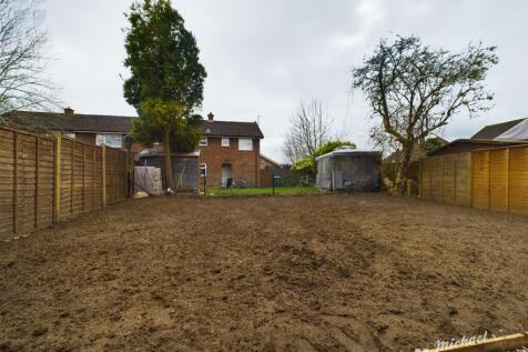 CAM02538G0-PR0228-STILL018