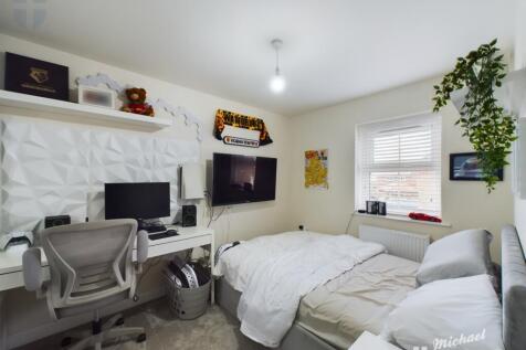 CAM03218G0-PR0375-STILL002