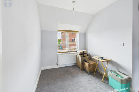 CAM03852G0-PR0275-STILL011