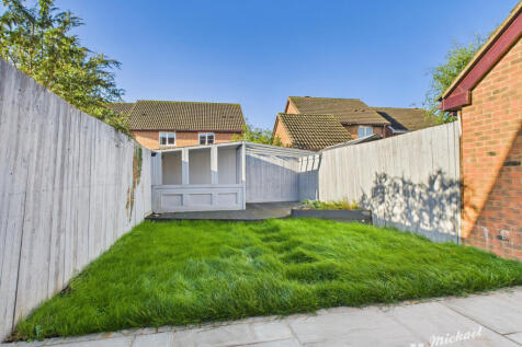 CAM03218G0-PR0808-STILL005