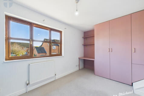 CAM03218G0-PR0808-STILL006