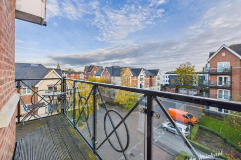 CAM03852G0-PR0468-STILL031