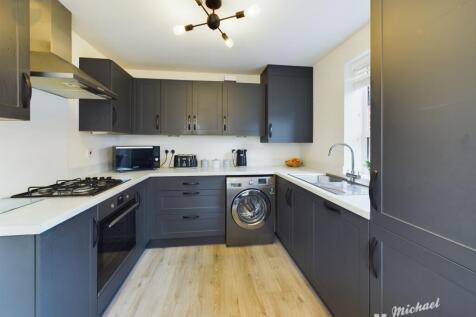 CAM03852G0-PR0040-STILL017