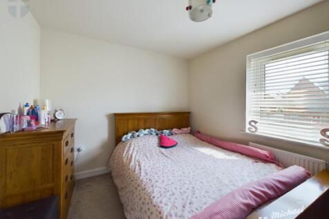 CAM03852G0-PR0040-STILL011