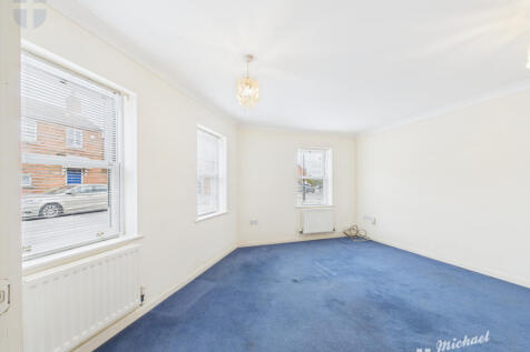 CAM03218G0-PR0789-STILL005