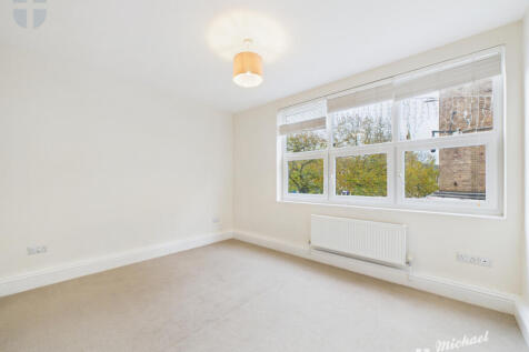 CAM03218G0-PR0825-STILL005