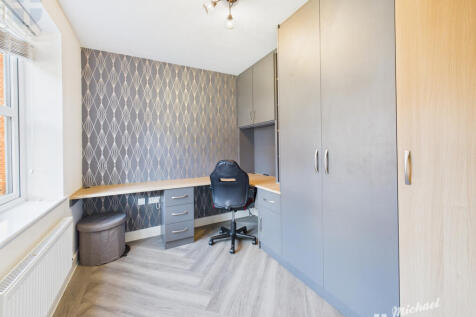 CAM03852G0-PR0473-STILL002