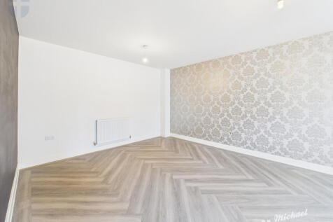 CAM03852G0-PR0473-STILL003