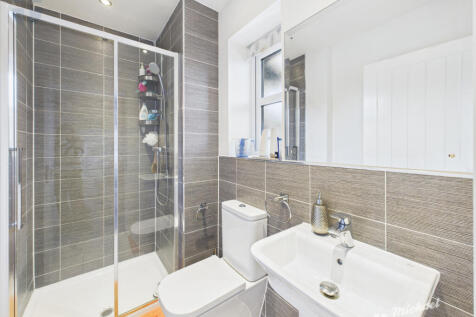 CAM03852G0-PR0473-STILL023