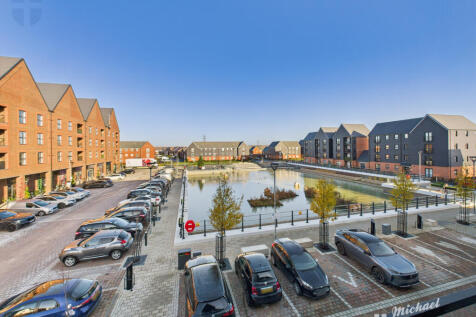 CAM03852G0-PR0485-STILL006