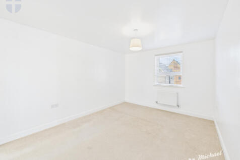 CAM03852G0-PR0485-STILL012