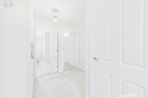 CAM03852G0-PR0301-STILL015