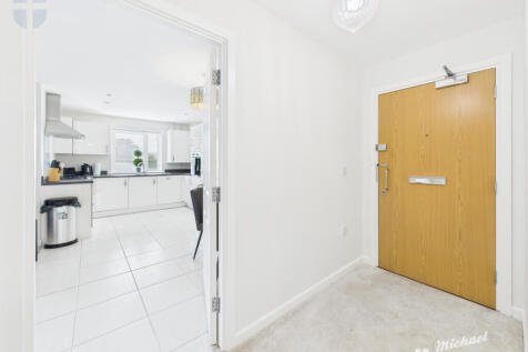 CAM03852G0-PR0301-STILL014