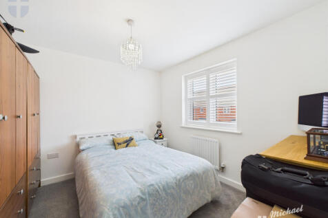 CAM03218G0-PR0689-STILL014