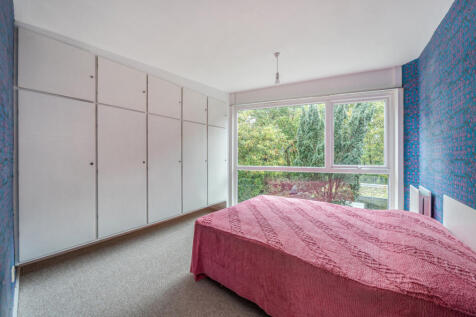 1369760-26-68f628...