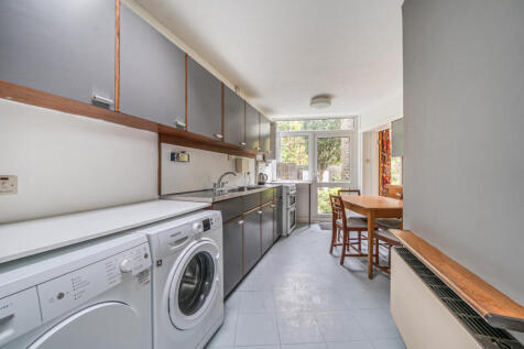 1369760-7-68f6272...