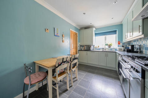 1296740-9-6840732...