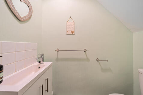 1296740-12-684073...