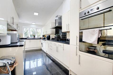 Fitted Kitchen