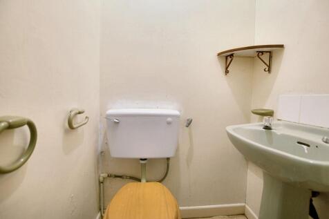 First Floor Wc