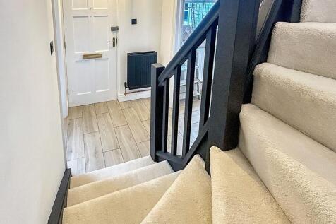 Entrance Hallway/Stairs