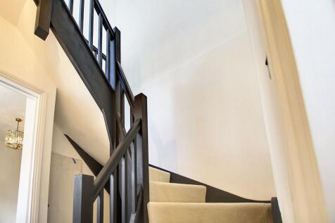 Entrance Hallway/Stairs