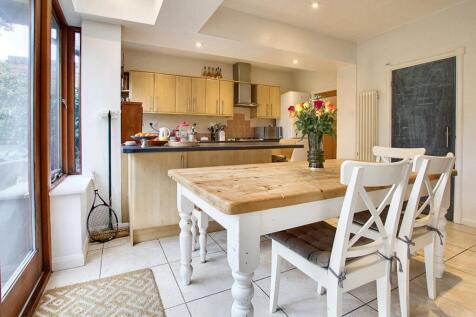 Open-Plan Kitchen Diner &amp; Rear Sitting Room