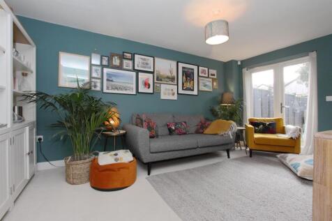 Greyhound Mews