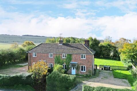 1 &amp; 2 Manor Farm Cottages - Front