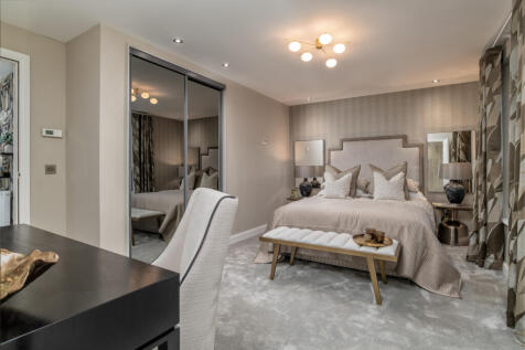 Show Apartment