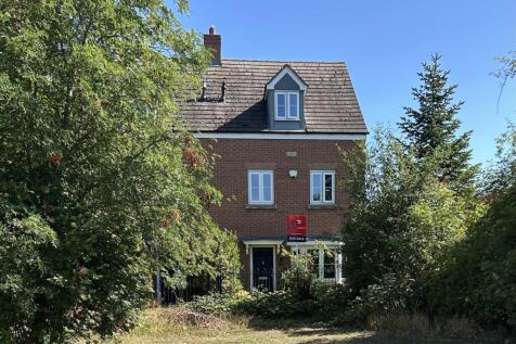 133 Greenways front photo.jpg