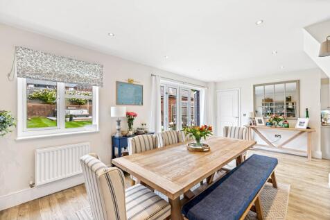 Dining/breakfast room