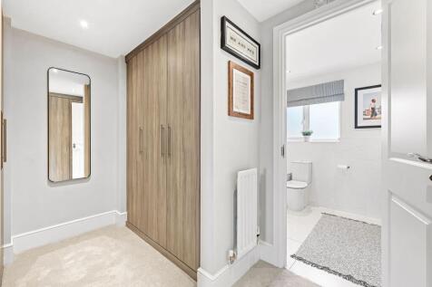 Principle bedroom
