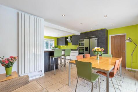 Breakfast room/kitchen