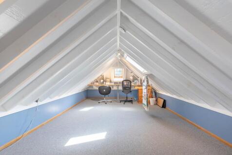 Studio (above garage &amp; car port)