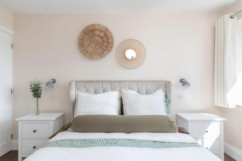Principle bedroom