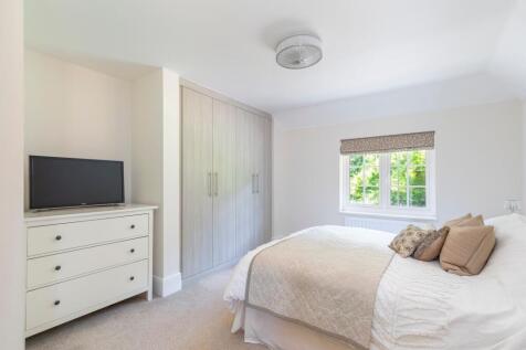 Principle bedroom 2