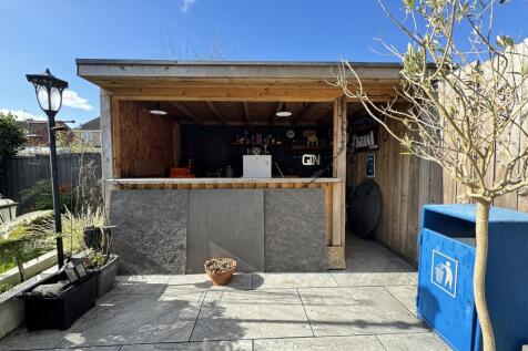 Garden Bar