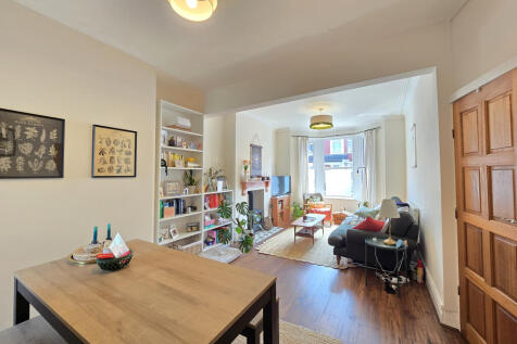 Dining/ Lounge