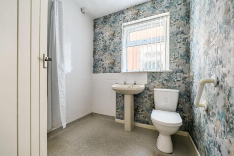 1373304-14-68fb8c...