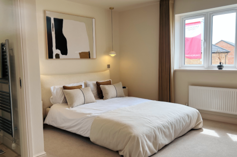 Bedroom 1 &#43; En-Suite