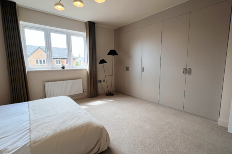 Bedroom 1 &#43; En-Suite