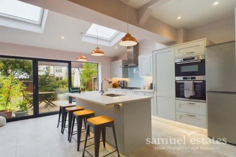 Kitchen/Living area