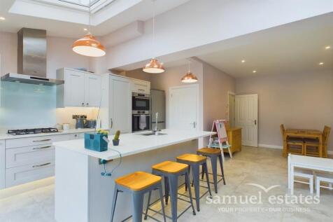 Kitchen/Living area