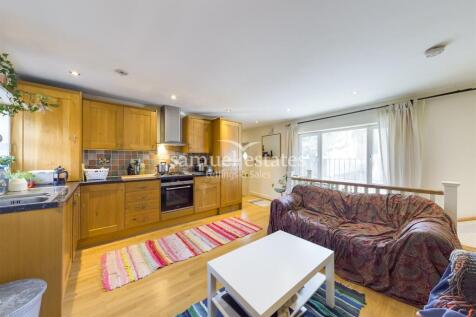 Living Room / Kitche