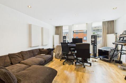 Living Room / Kitche