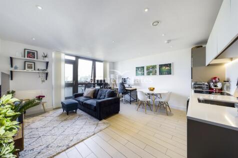 Living Room / Kitche