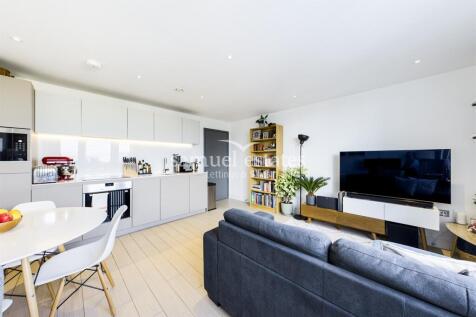 Living Room / Kitche